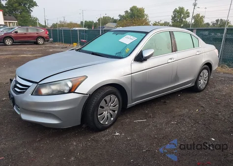 2011 Honda Accord 2.4 Lx z USA, uszkodzony, nr VIN 1HGCP2F3XBA017943